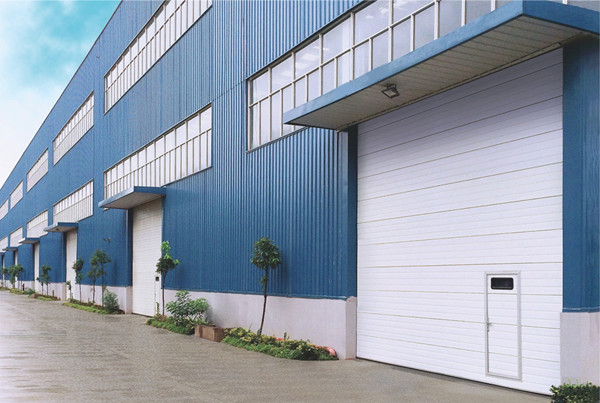 垂直滑升門.jpg 垂直滑升門.jpg