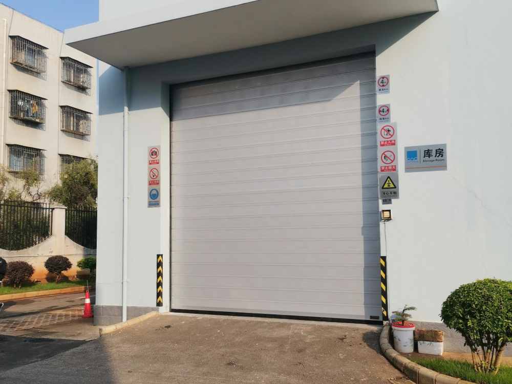 尼古拉斯.jpg 尼古拉斯.jpg