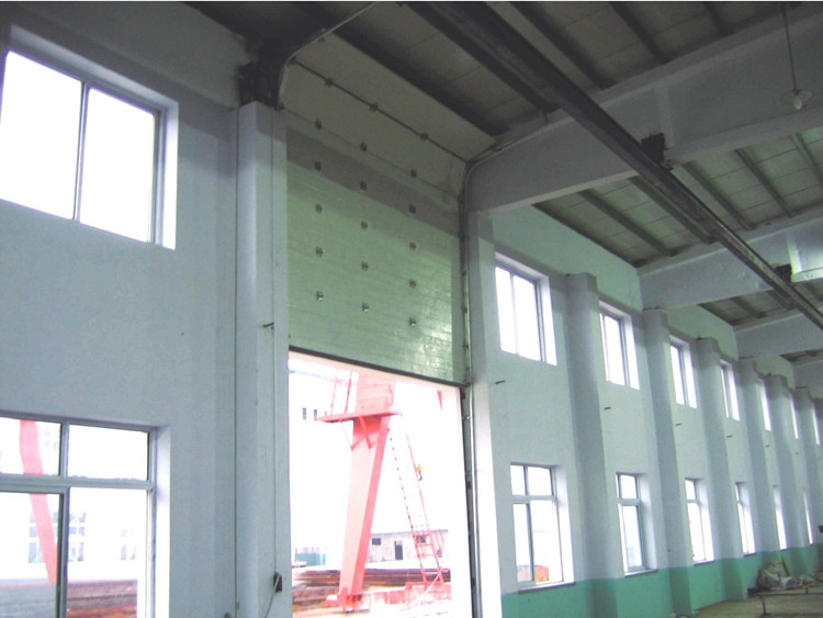 高位提升門.jpg 高位提升門.jpg