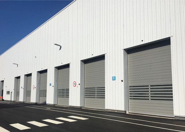 硬質快速門.jpg 硬質快速門.jpg