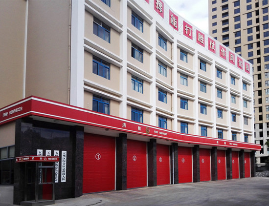 消防車庫門.jpg 消防車庫門.jpg